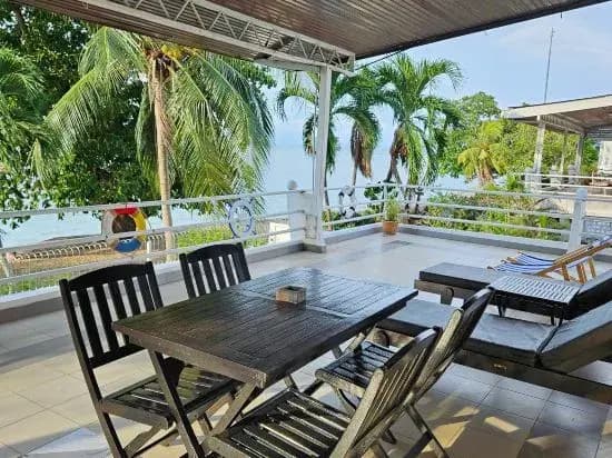 Little Heaven by Sky Hive, A Beach Front Bungalow - photo 5