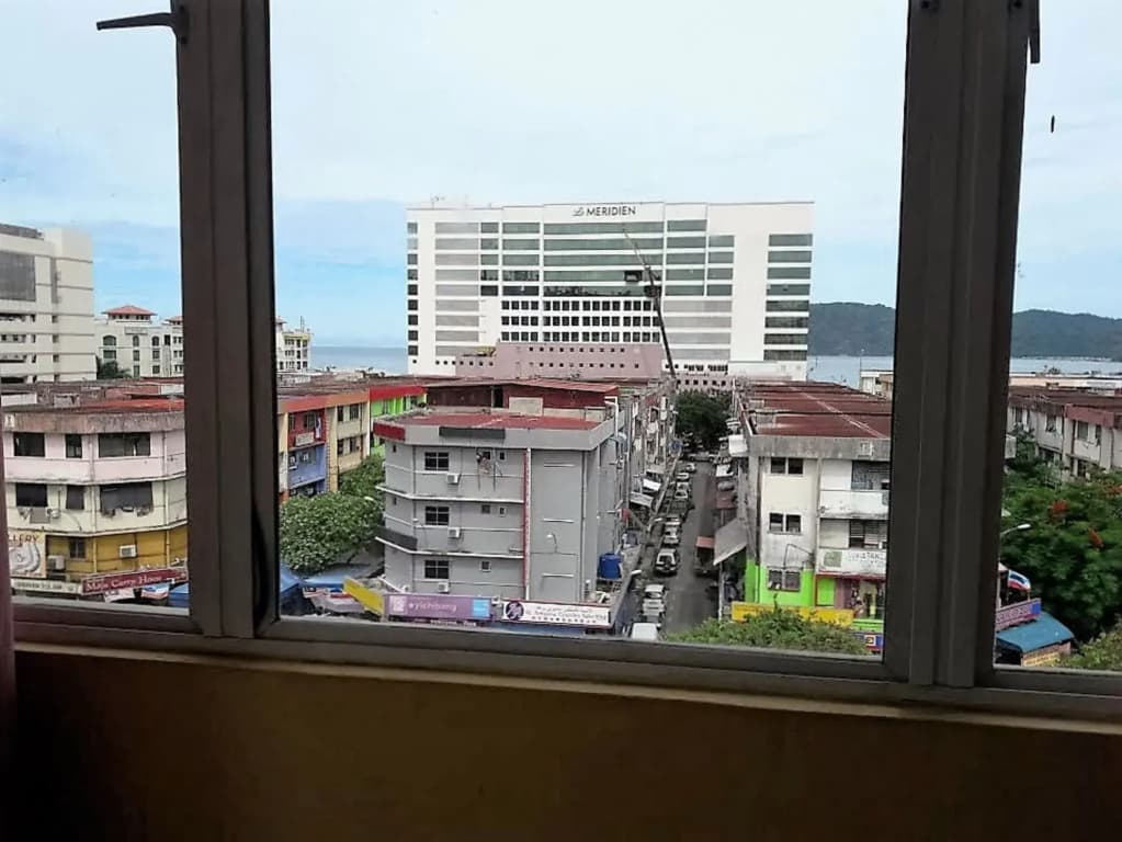 OYO 216 La Viva Hotel - photo 16