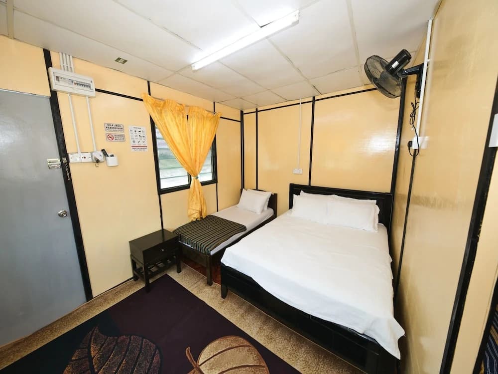 OYO 90960 Rajawali D'cabin Chalet Room - photo 11