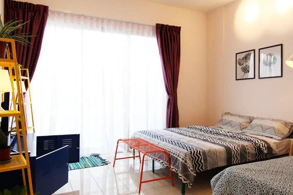 YO.OM Colorful Family Home 3 Pax - photo 9