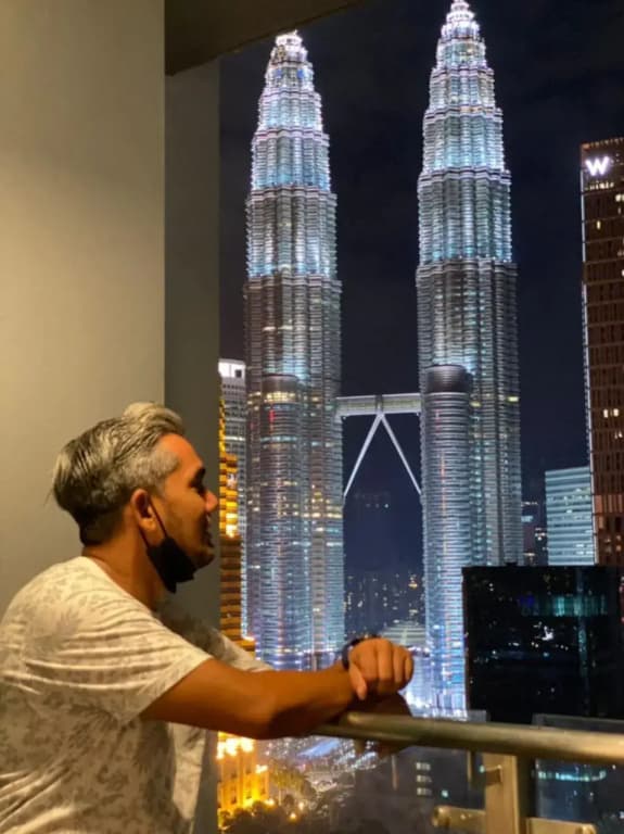KLCC Legasi Kg Bharu muslim homestay facing unblock view and walking distance to Twin Tower, LRT train next to building - photo 32