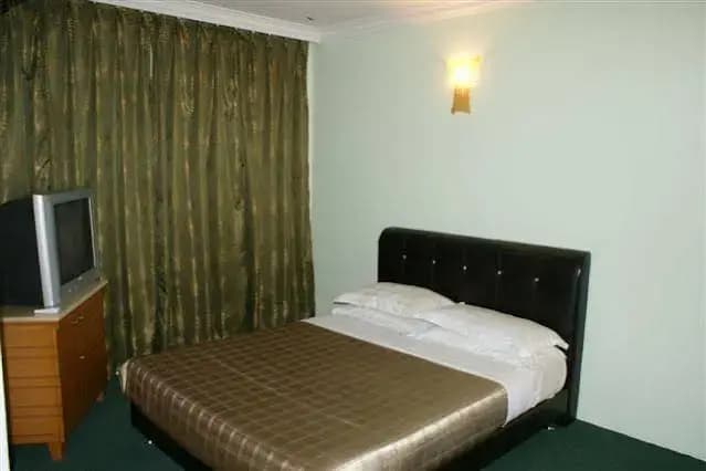 Angsoka Hotel - photo 4