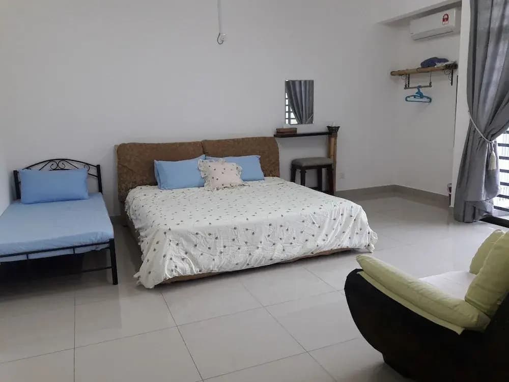 Tampoi Homestay - photo 2