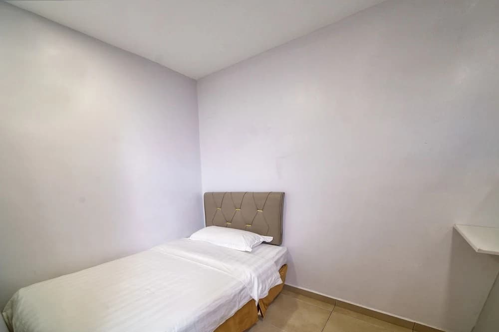 Hotel Uptown Semenyih - photo 9
