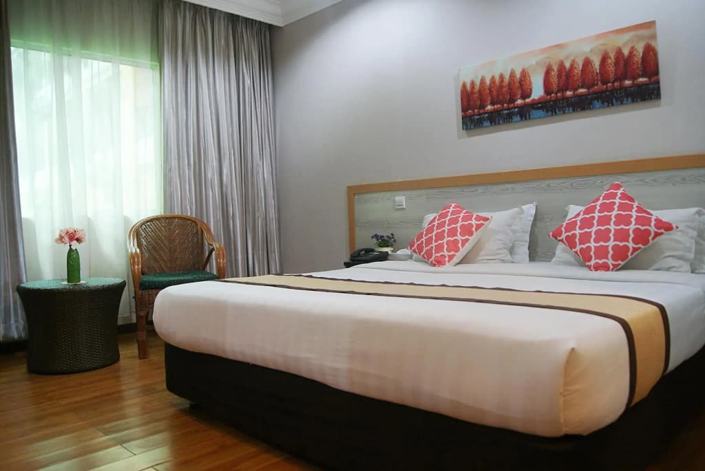 TD Plaza Hotel - photo 5