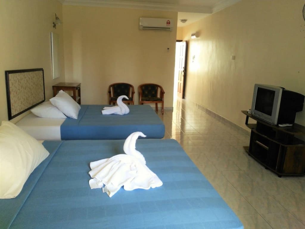 Teluk Batik Holiday Apartment - photo 3