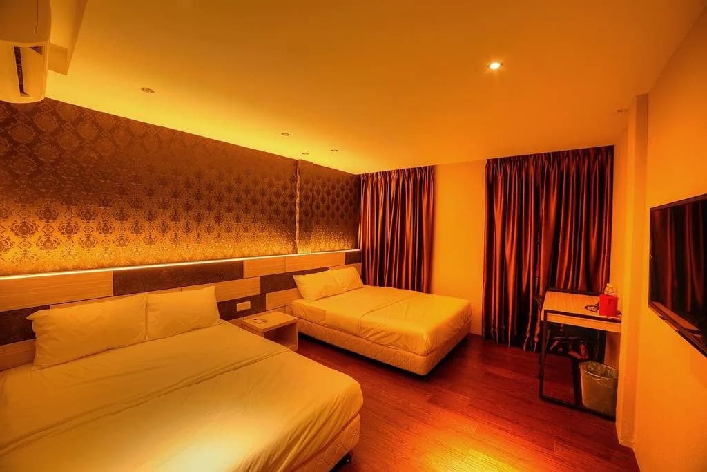 Merge Summit Boutique Hotel - photo 12