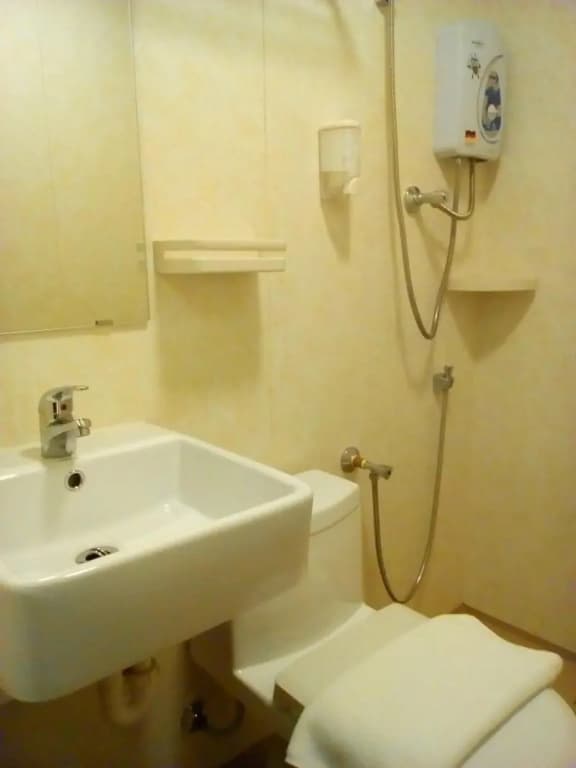 Hotel Portview - photo 9