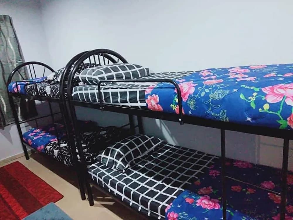 S Family Hostel - photo 2