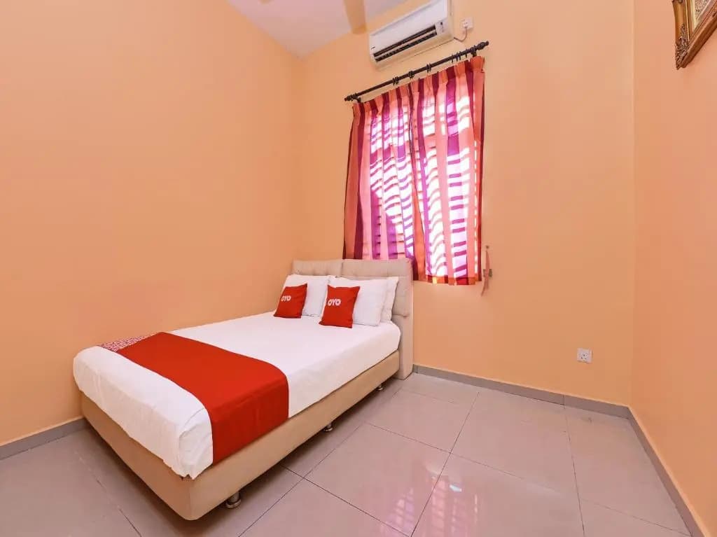 OYO Home  90532 Casa Azlinda Muslim Homestay Ii - photo 4