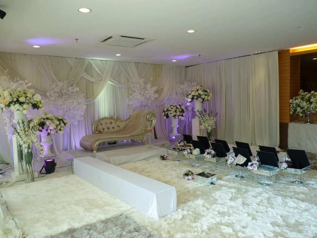 Roof Garden Hotel - photo 7