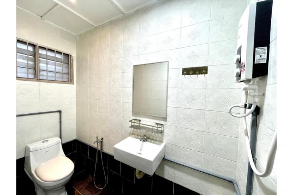 Hotel O S Homestay Premium - photo 8