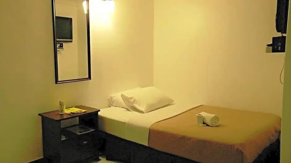 CasaPelindung Guesthouse - photo 10