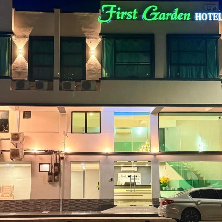 OYO 44043 First Garden Hotel - photo 18