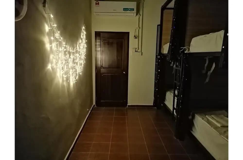 Third Street Station - Hostel - photo 22