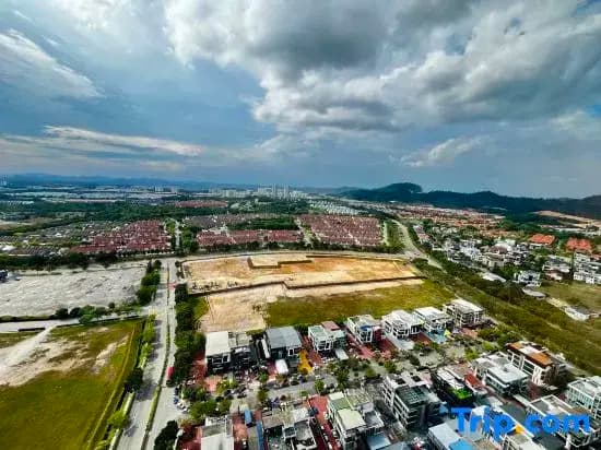 Dreamy Sunsuria Forum Homes-Setia City Mall and Setia City Convention Centre/NIH/TopGlove/Kossan - photo 1