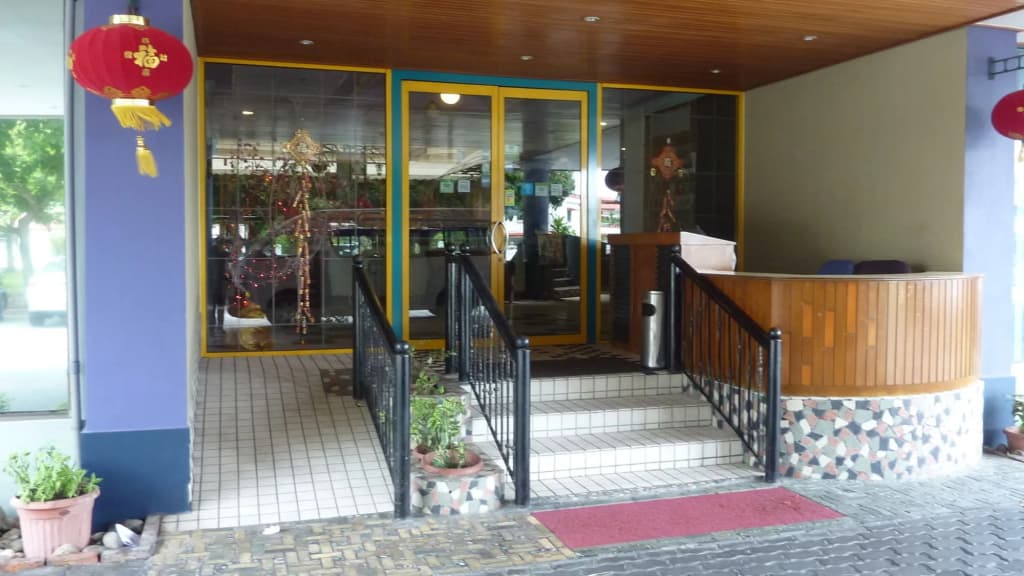 Megah D'Aru Hotel - photo 9