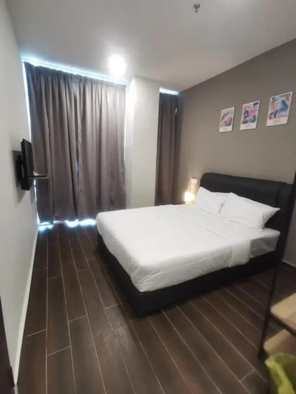 Hotel Mutiara - photo 9