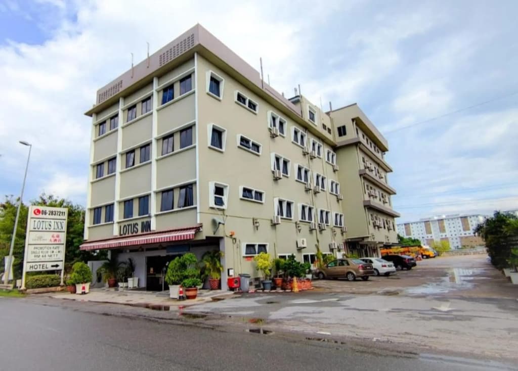 Lotus Inn Hotel - photo 1