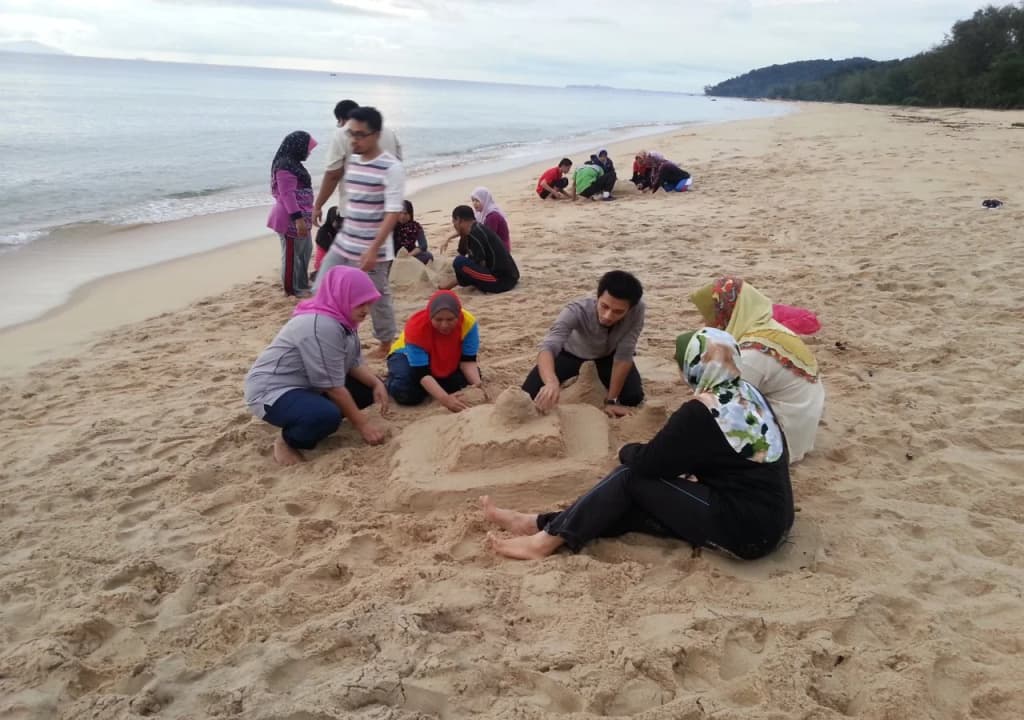 Pandan Laut Beach Resort - photo 20