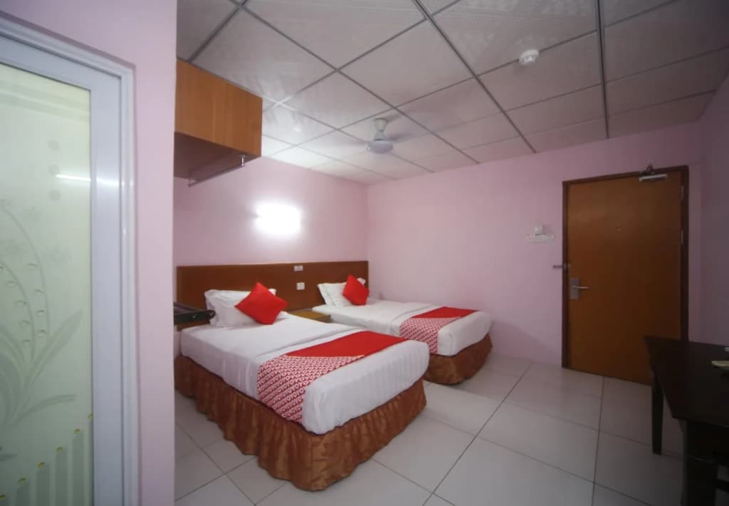 OYO 738 Hotel 81 - photo 5