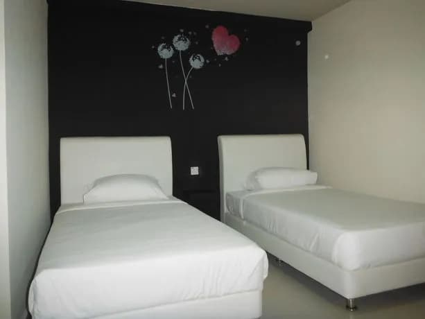 Smile Hotel Seri Kembangan - photo 4