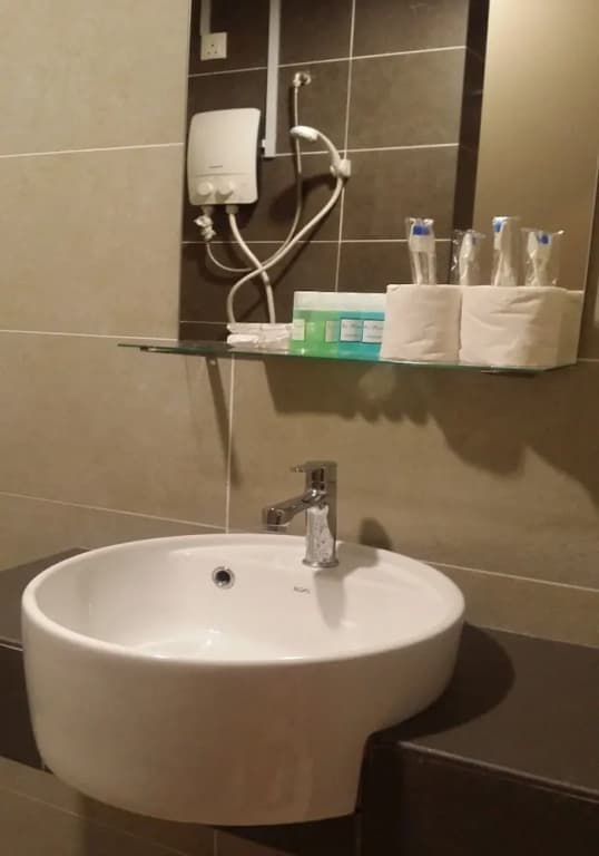 Pinnacle Suites - photo 7