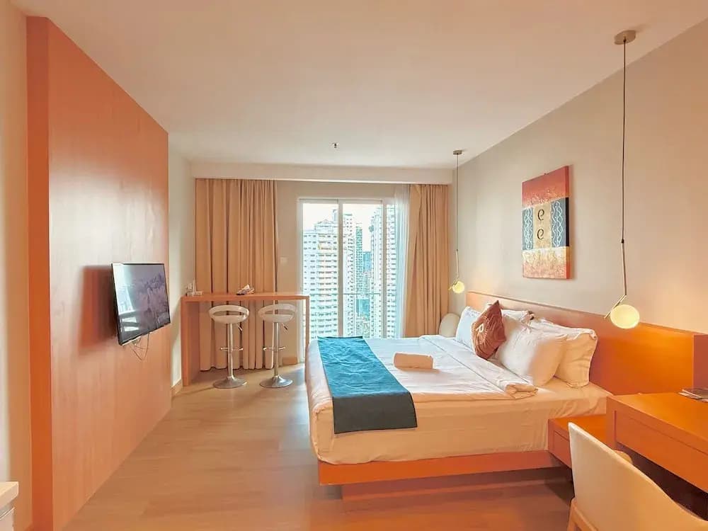 Crystal Suites At Ramada Hotel - photo 6