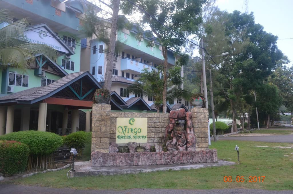 Virgo Batik Resort Teluk Batik Lumut - photo 1
