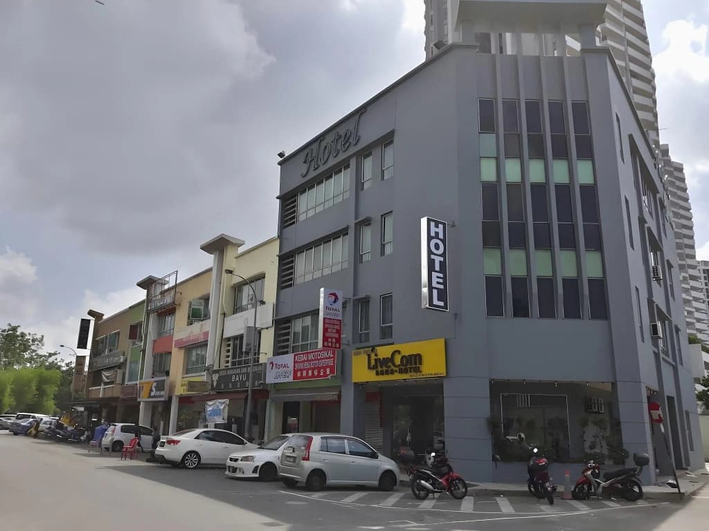 Live Com Hotel - photo 1