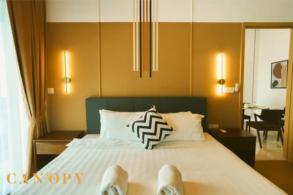 The Luxe & The Colony, KLCC - photo 6