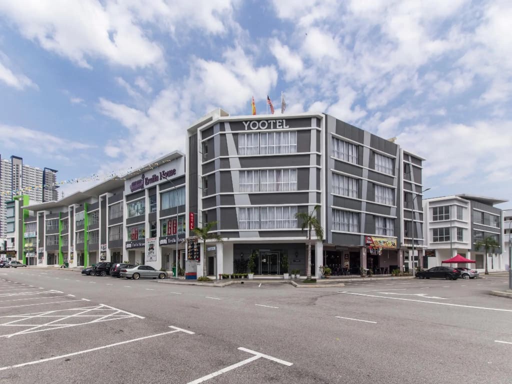 Yootel Boutique Hotel - photo 1