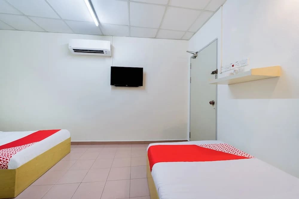 OYO 89461 CP Hotel - photo 3