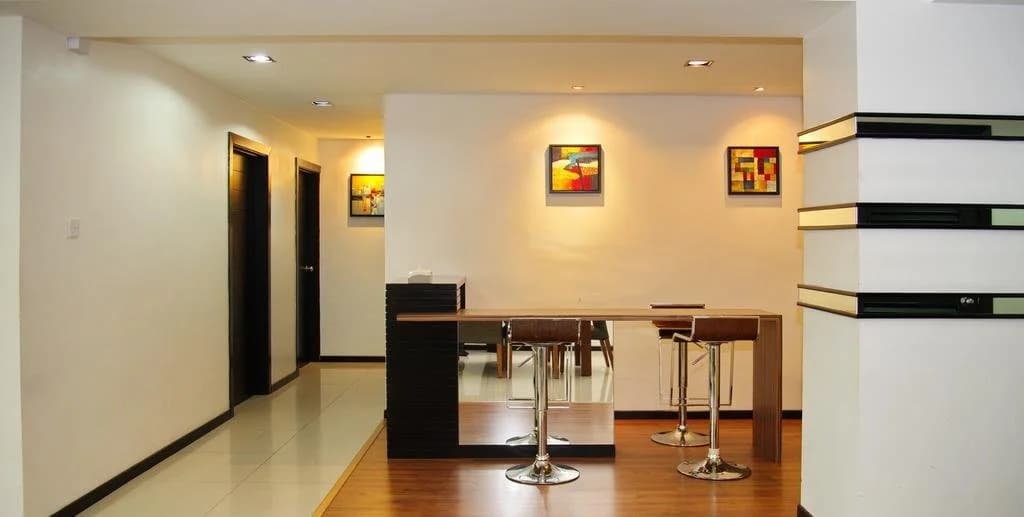 Likas Square Condotel - photo 12