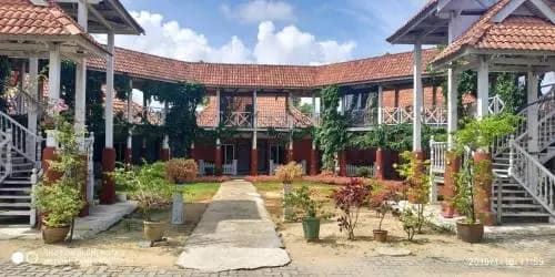 Iz Village Resort - photo 1