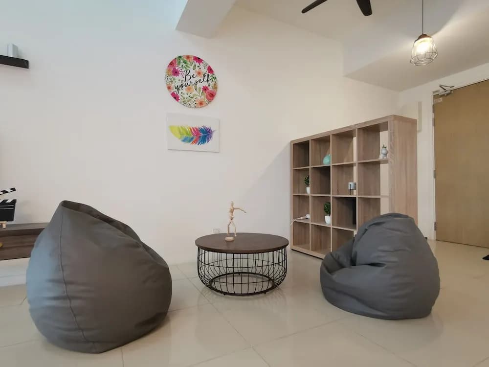Eminent Suite at ICON City - photo 11