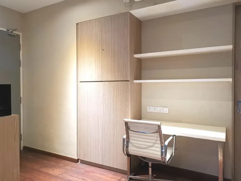 Sunset Seaview Vacation Condos @ R'viera SOHO - photo 17
