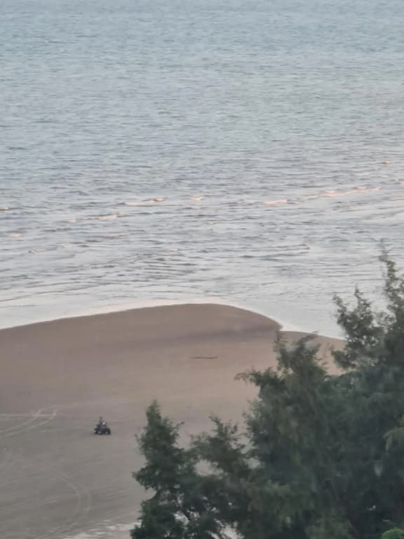 PUTEH Timurbay Beachfront Private Suite Kuantan - photo 15