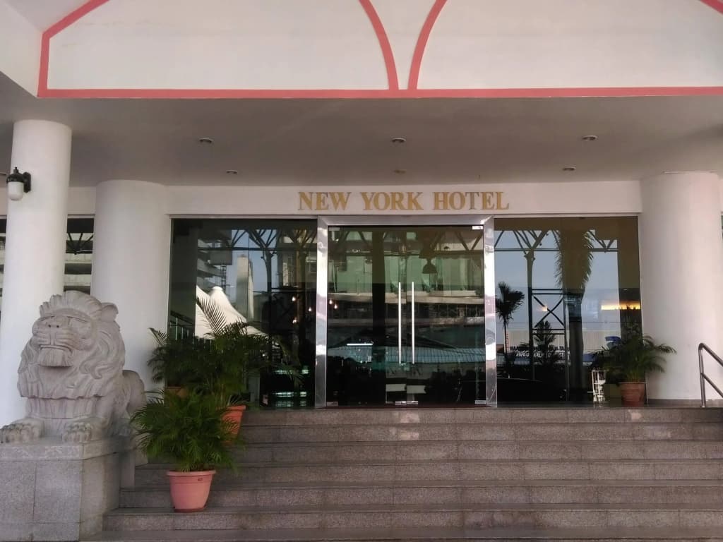 New York Hotel - photo 1