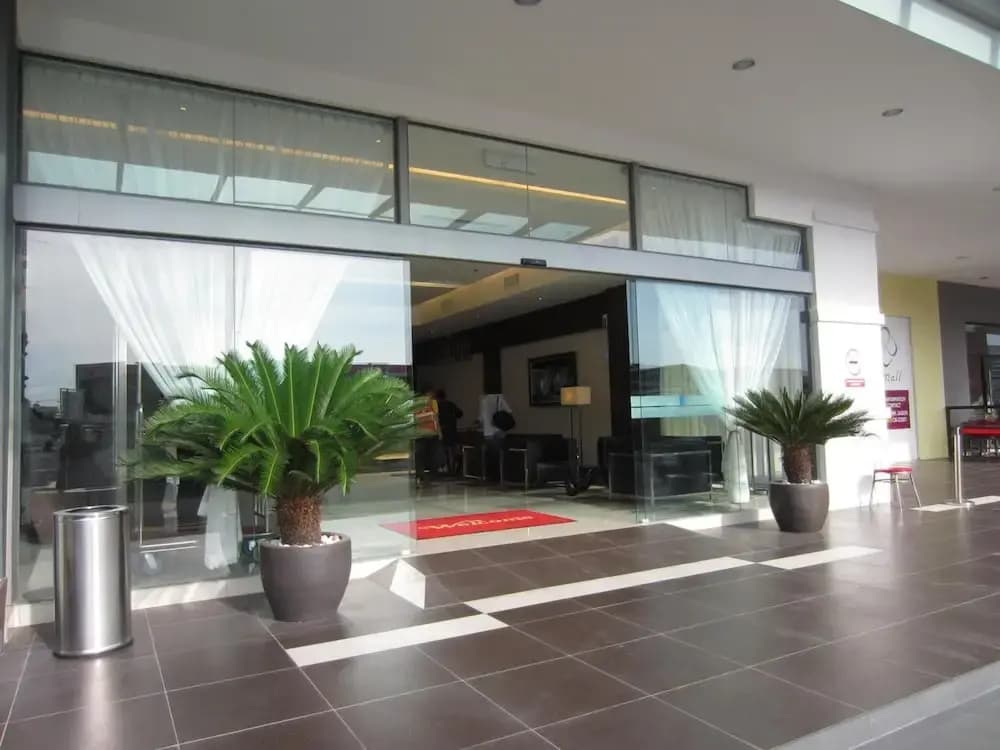 D Hotel Seri Iskandar - photo 1