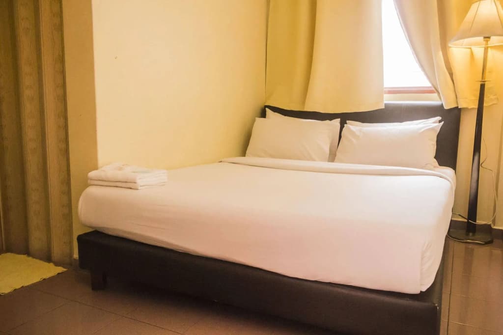 Anggerik Lodging Hotel - photo 3