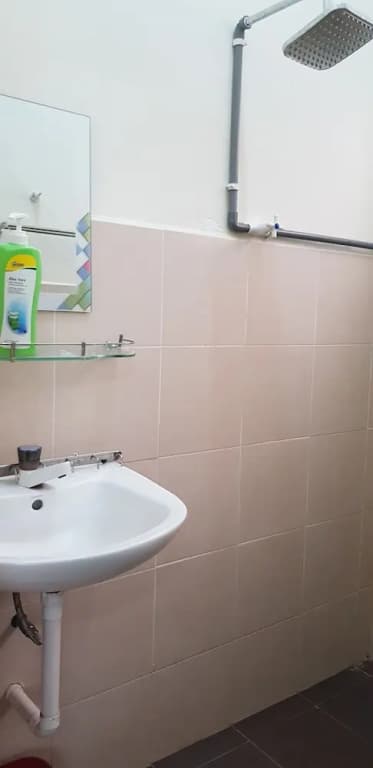 Fahaz Lumut Homestay - photo 9