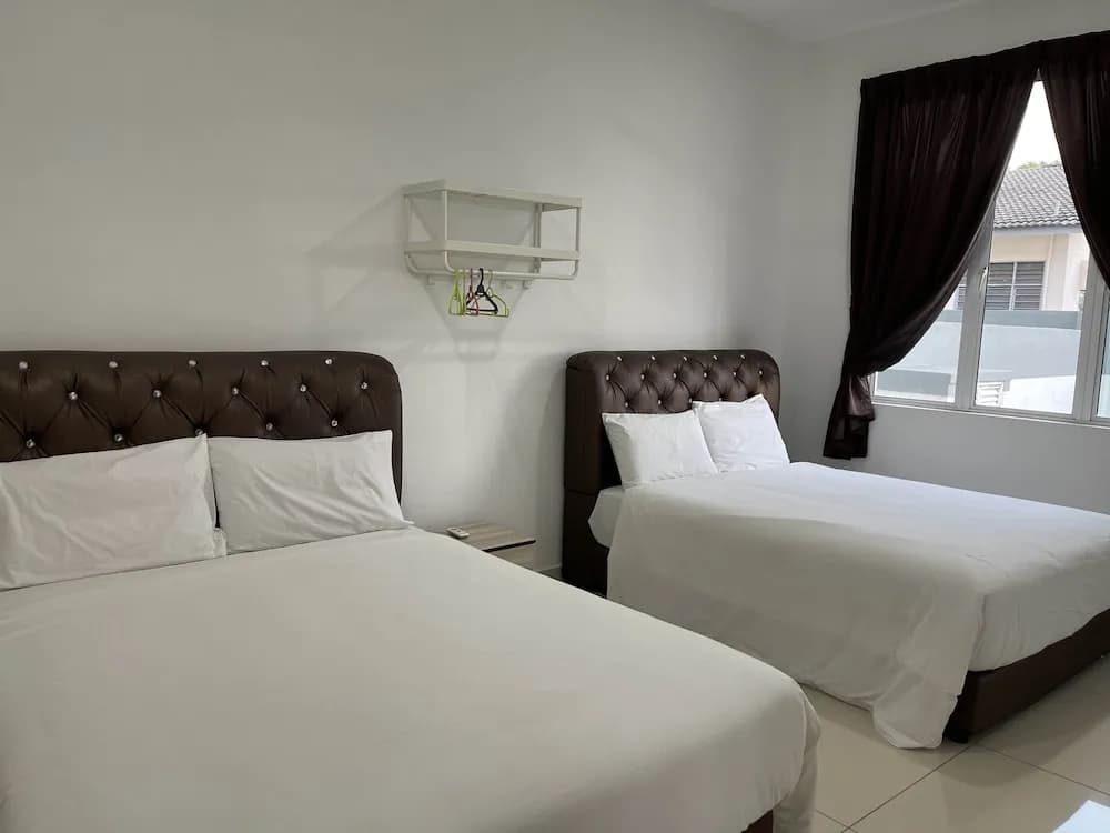 Alpine PD Taman Kiara 2 Homestay - photo 4