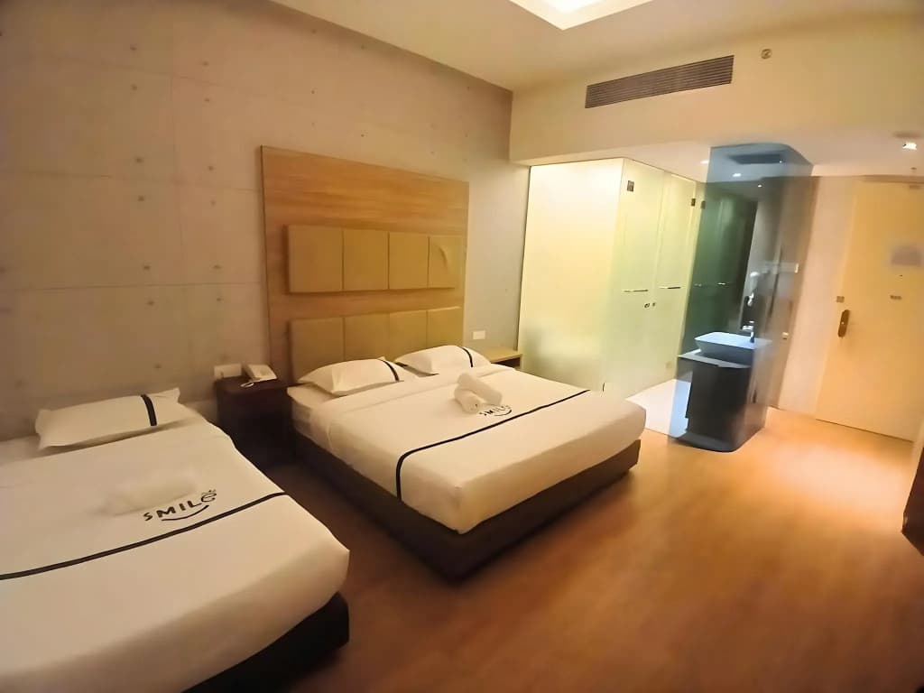 Top Holiday Hotel @ The Mines Seri Kembangan - photo 15