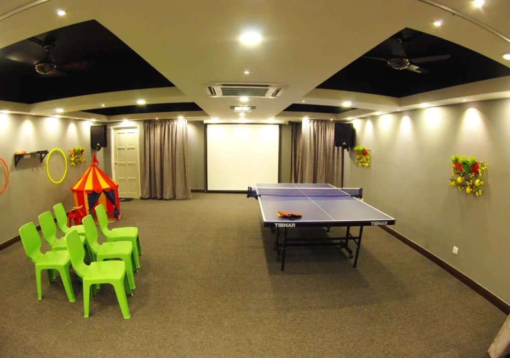 Lemon8 Hotel Apartment - photo 22