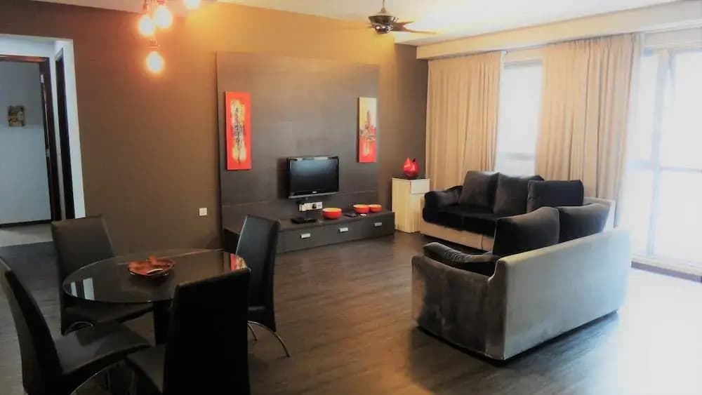 Pj8 Service Suite 2 Bedrooms Near Train Station - photo 6