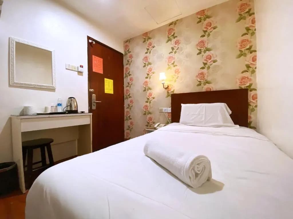 Mr Hotel Nusa Bestari - photo 3