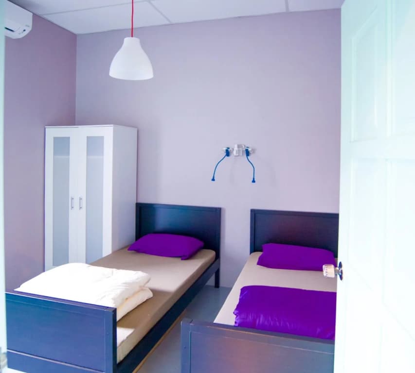 First Floor Guesthouse - photo 6