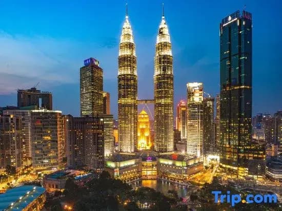 Sri Ixora Kajang | Spacious 3BR w/ Full A/C - photo 13