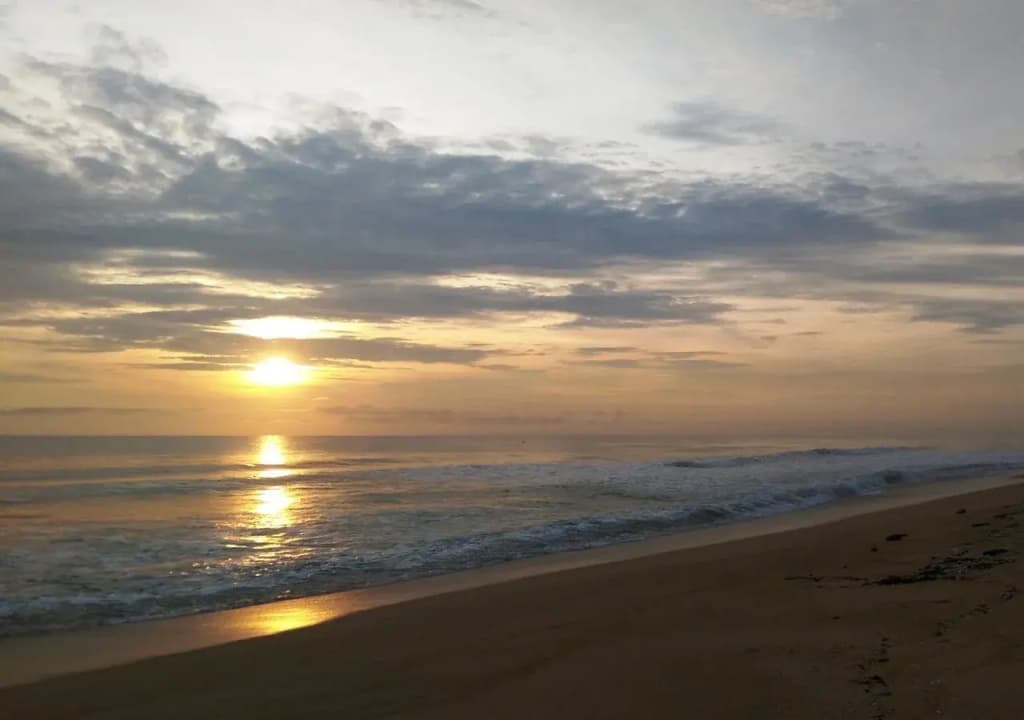 Anggun Beach Guest House Dungun - photo 7